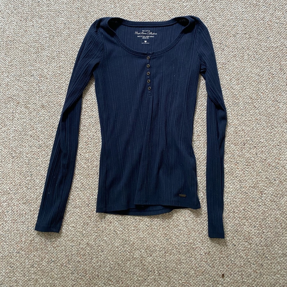 Cute hollister long sleeve shirt